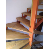 prancha de madeira para escada orçamento Narandiba